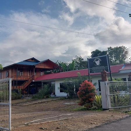 Oyo 92545 Wawi Kadio Homestay Manado Buitenkant foto