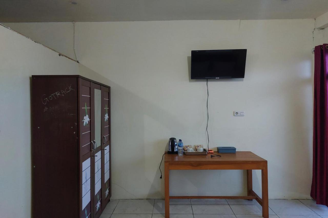 Oyo 92545 Wawi Kadio Homestay Manado Buitenkant foto