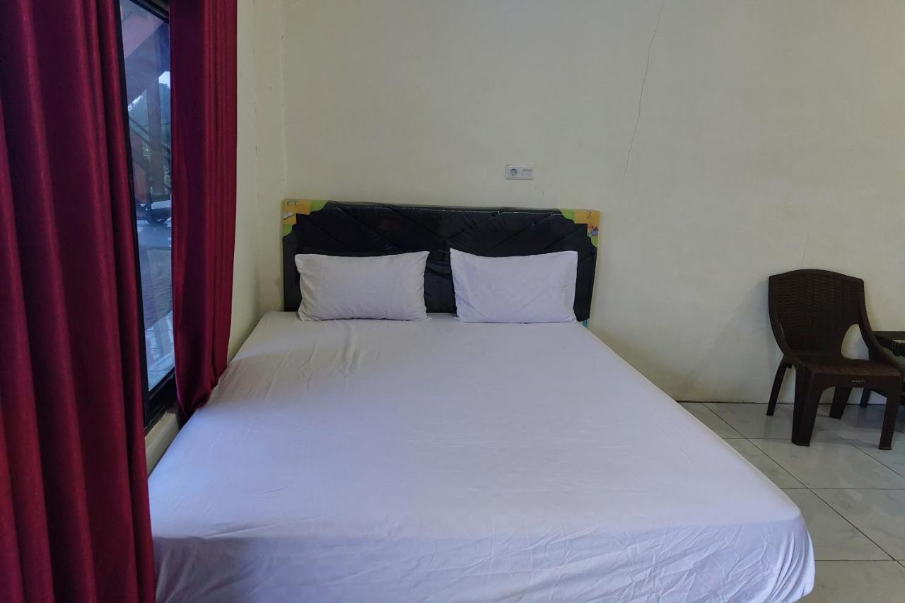 Oyo 92545 Wawi Kadio Homestay Manado Buitenkant foto